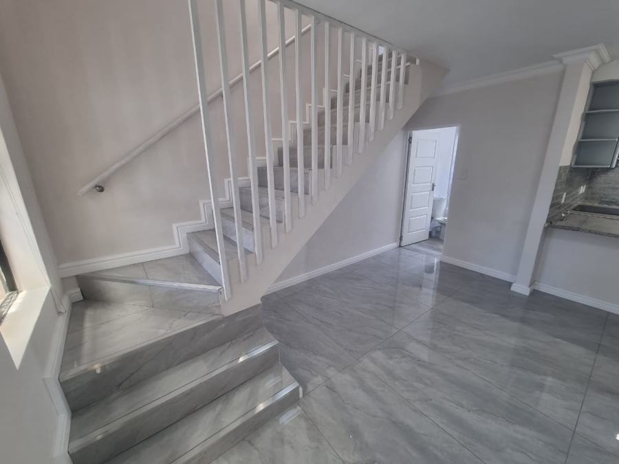 To Let 3 Bedroom Property for Rent in Rondebosch East Western Cape